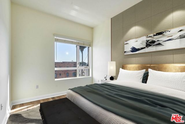 345 S Gramercy Place, Los Angeles CA: https://media.crmls.org/mediaz/806b231d-677a-404a-8286-6efeb4bda72c.jpg