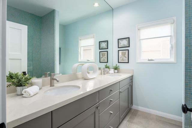 14730 Caminito Porta Delgada, Del Mar CA: https://media.crmls.org/mediaz/806b279c-04e0-4b9e-a7fc-94a6dcab5800.jpg