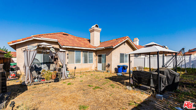 16850 Via Lunado, Moreno Valley CA: https://media.crmls.org/mediaz/806bcb60-a488-4c4b-ab5c-dbf547ae2556.jpg