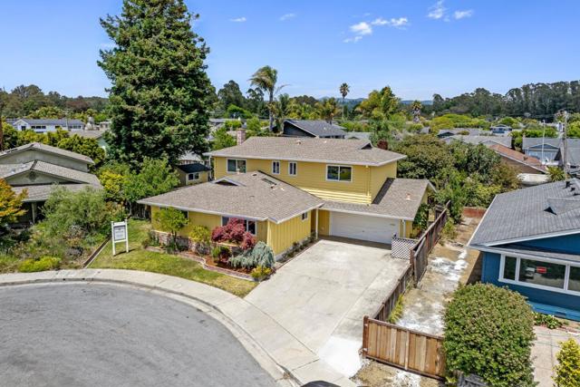 150 Sir Francis Court, Capitola CA: https://media.crmls.org/mediaz/806c7f6d-f289-4cbb-9631-7d247285cb2f.jpg