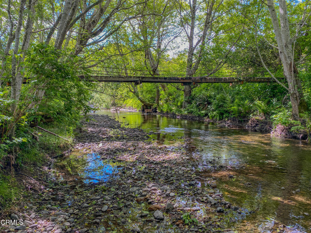https://media.crmls.org/mediaz/806c96f1-faf8-4b43-8e49-34a64831b516.jpg?preset=X-Large