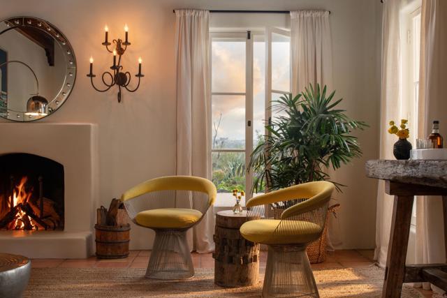17484 El Vuelo, Rancho Santa Fe CA: https://media.crmls.org/mediaz/806d519a-4200-4e47-960c-47496d452a50.jpg