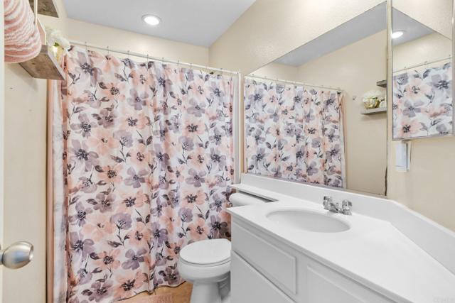 Detail Gallery Image 22 of 42 For 1459 Claude Ln #4,  Chula Vista,  CA 91913 - 3 Beds | 2/1 Baths