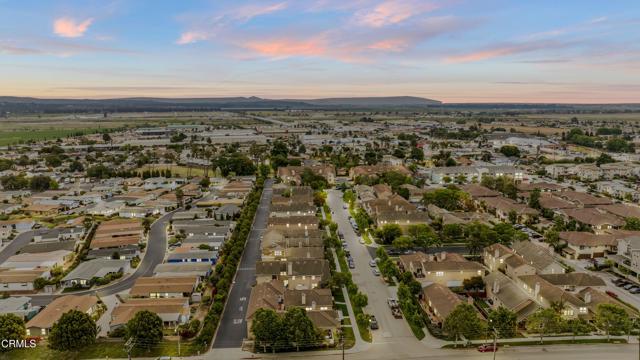 962 Jonquill Avenue, Ventura CA: https://media.crmls.org/mediaz/806e33d4-4cf9-4d77-ab53-ad124f653927.jpg