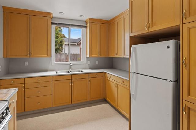 242 Littleness Avenue, Monterey CA: https://media.crmls.org/mediaz/806e4f5f-bebe-4e86-8de2-ce6d77d21b20.jpg