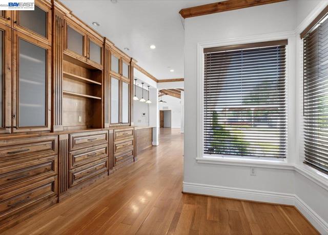 Image 32 of 60 For 920 Happy Valley Rd