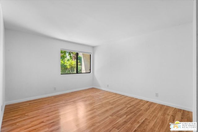 200 E Racquet Club Road, Palm Springs CA: https://media.crmls.org/mediaz/806ee01c-515b-4271-8ea4-610fbe29e6f8.jpg
