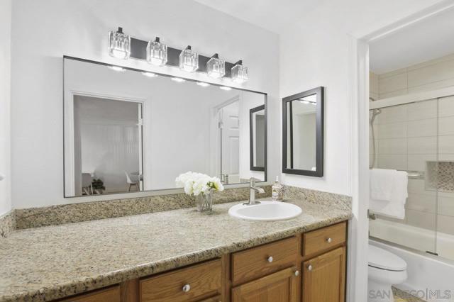 1621 Hotel Cir S, San Diego CA: https://media.crmls.org/mediaz/806fd792-decd-4b72-a147-af8a95db7804.jpg