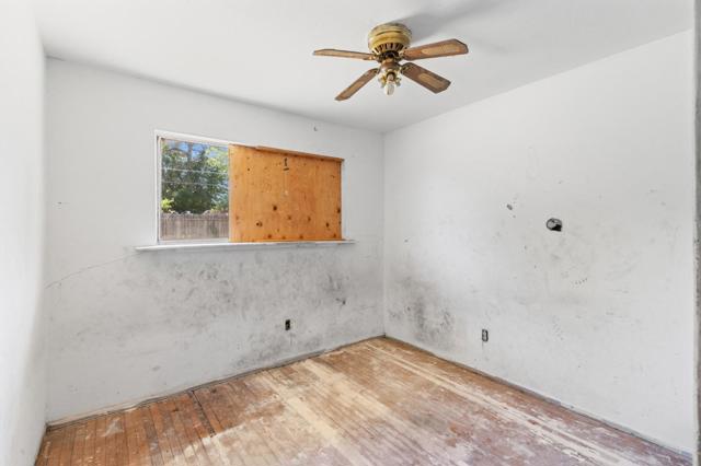 7541 19th Street, Sacramento CA: https://media.crmls.org/mediaz/807031bc-5a77-4282-b4fc-d18a660836b4.jpg