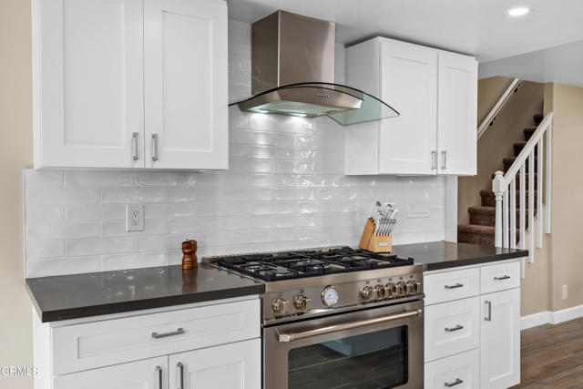 Detail Gallery Image 10 of 23 For 201 S S Olive St, Ventura,  CA 93001 - 3 Beds | 2 Baths