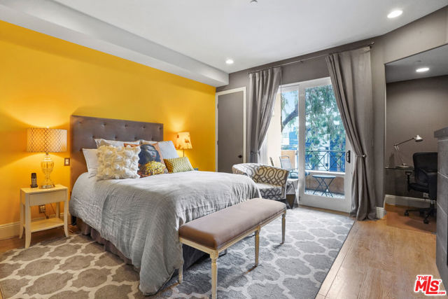 16123 W Sunset Boulevard, Pacific Palisades CA: https://media.crmls.org/mediaz/80710d13-d6c6-40c2-aec6-a902cc97f3cb.jpg