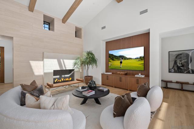 6323 Mimulus, Rancho Santa Fe CA: https://media.crmls.org/mediaz/807364d5-9bf8-4d9a-8cb5-9c369da3d6c5.jpg