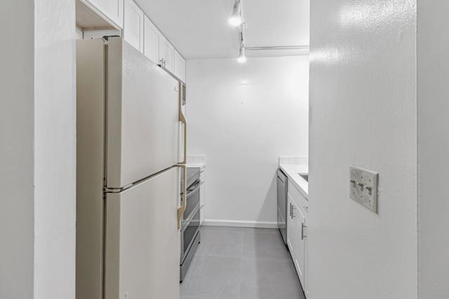 980 Kiely Boulevard, Santa Clara CA: https://media.crmls.org/mediaz/80749ebb-6323-44f8-92fc-46d69a215048.jpg
