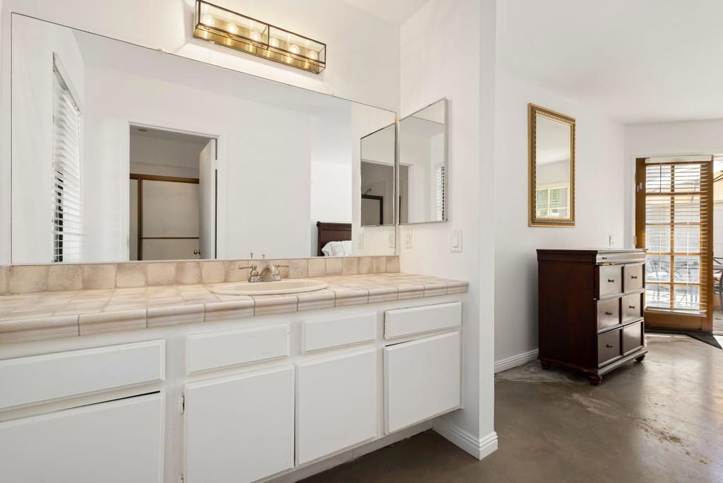 MLS #219128666DA img 2