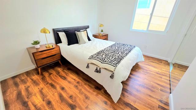 4233 39th ST, San Diego CA: https://media.crmls.org/mediaz/807597c0-b7b7-45c3-98cf-3974dbe5cc32.jpg