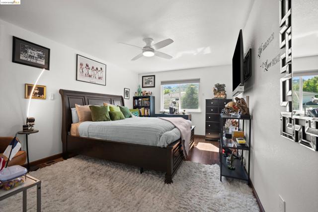 Image 36 of 60 For 5404 Glenwood Ct