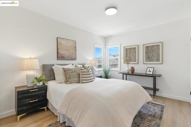 6124 Santa Cruz AVE, Richmond CA: https://media.crmls.org/mediaz/80766088-1fb9-4b91-afb3-965eee9a5d71.jpg