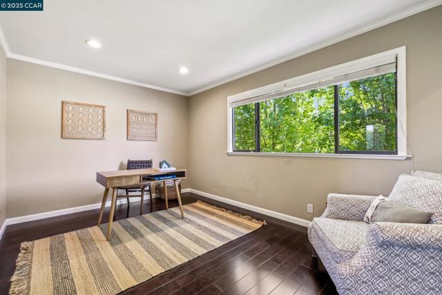 700 Golf Club Way, Pleasant Hill CA: https://media.crmls.org/mediaz/8076a6d9-8e4d-420f-a450-7688aea078c1.jpg