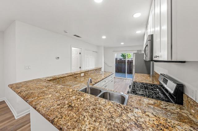 Detail Gallery Image 10 of 31 For 429 Colorado Ave a,  Chula Vista,  CA 91910 - 2 Beds | 1/1 Baths