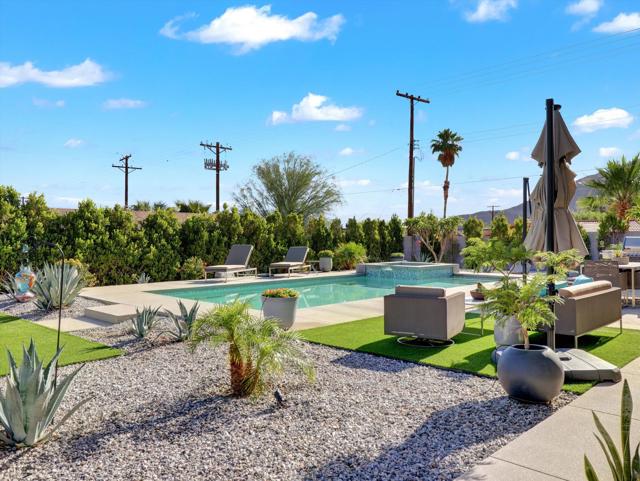 54050 Avenida Obregon, La Quinta CA: https://media.crmls.org/mediaz/80781d8d-2ec7-4a41-bc02-a58559cbe16e.jpg