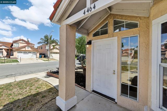 4464 Pampas Cir, Antioch CA: https://media.crmls.org/mediaz/8078a34b-2050-4f63-b3c2-4ce3d85ddbf7.jpg