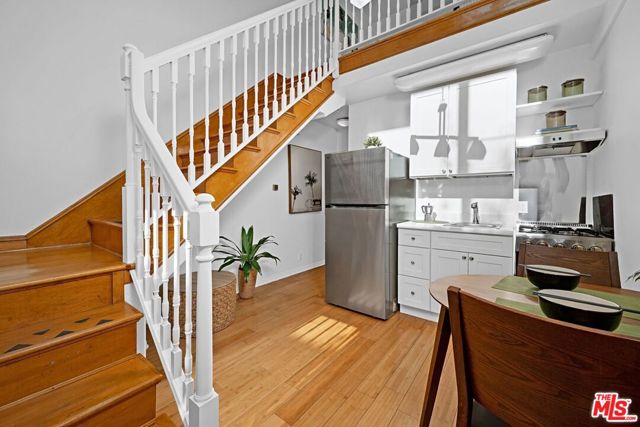 121 Strand Street, 13 photo 8