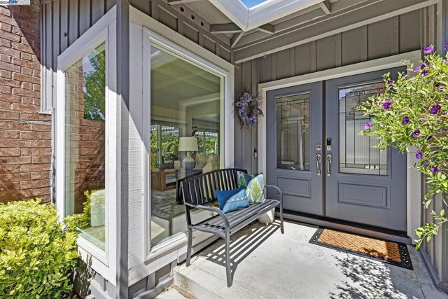 551 Cambrian Way, Danville CA: https://media.crmls.org/mediaz/807b25f9-fd6f-47d7-9efa-aae22ebc4eda.jpg