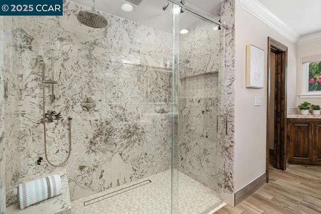 221 El Sobrante Dr, Danville CA: https://media.crmls.org/mediaz/807b79d1-75fe-46e0-9d01-72dbd41773ef.jpg
