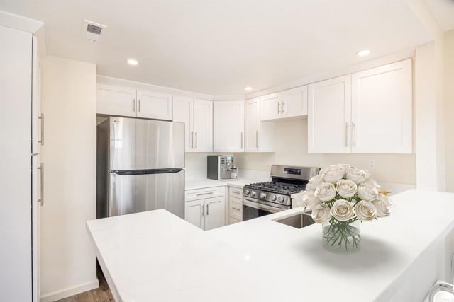 Detail Gallery Image 16 of 34 For 2369 Ravenwood Dr, Lemon Grove,  CA 91945 - 3 Beds | 2/1 Baths