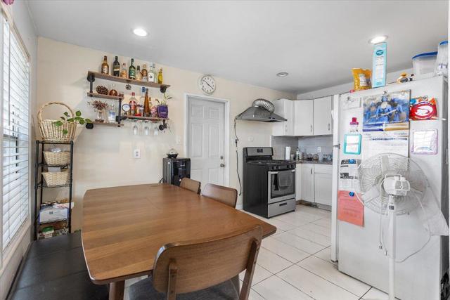 33834 9th Street, Union City CA: https://media.crmls.org/mediaz/807bec34-9b00-49df-9652-829b339af4a1.jpg