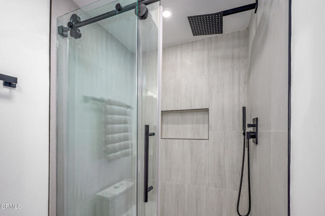 Detail Gallery Image 32 of 46 For 242 Redfield Ave Ave, Thousand Oaks,  CA 91320 - 4 Beds | 2/1 Baths