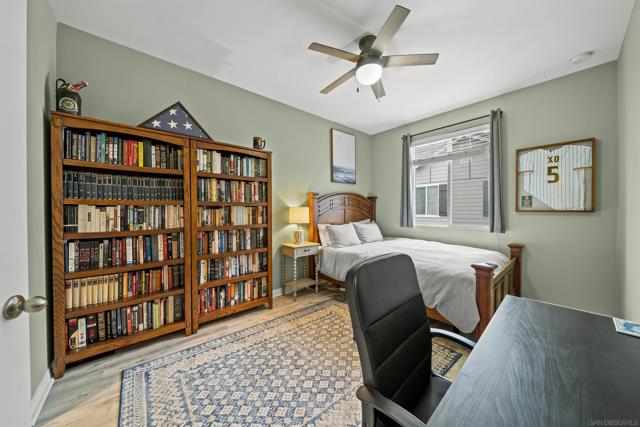 524 Surfbird Lane, Imperial Beach CA: https://media.crmls.org/mediaz/807d1493-aa9b-420a-b4aa-9b90726c99ab.jpg