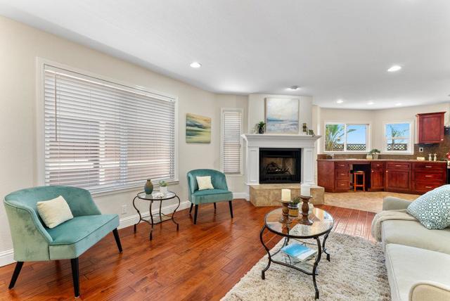 204 Oak Way, Santa Cruz CA: https://media.crmls.org/mediaz/807d8b70-73b7-47e0-b43d-563ca425fb22.jpg