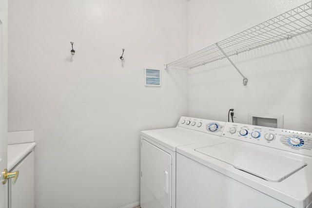 Image 29 of 58 For 82491 Grant Drive