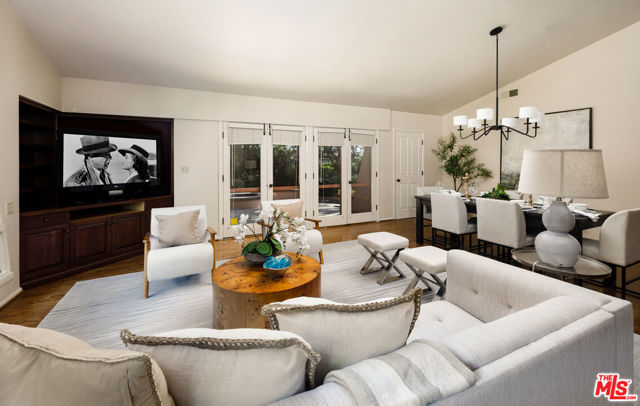 4490 Via Alegre, Santa Barbara CA: https://media.crmls.org/mediaz/807eff23-0204-4853-ac13-646ac5cff4bf.jpg
