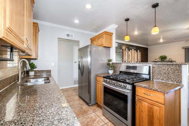 Detail Gallery Image 11 of 32 For 8699 Avenida Marco, El Cajon,  CA 92021 - 3 Beds | 2 Baths