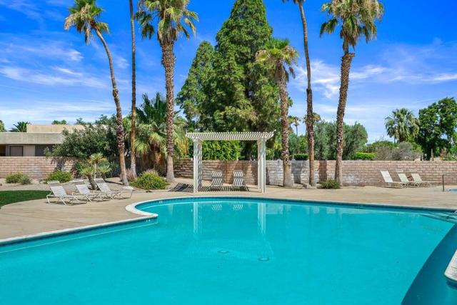 2901 Sunflower W Circle, Palm Springs CA: https://media.crmls.org/mediaz/808001a8-0fba-48aa-bbdd-1b718e91c136.jpg
