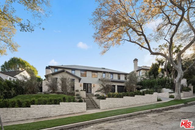 10444 Charing Cross Road, Los Angeles CA: https://media.crmls.org/mediaz/80800d72-71ee-4037-8790-1e6837eea2db.jpg