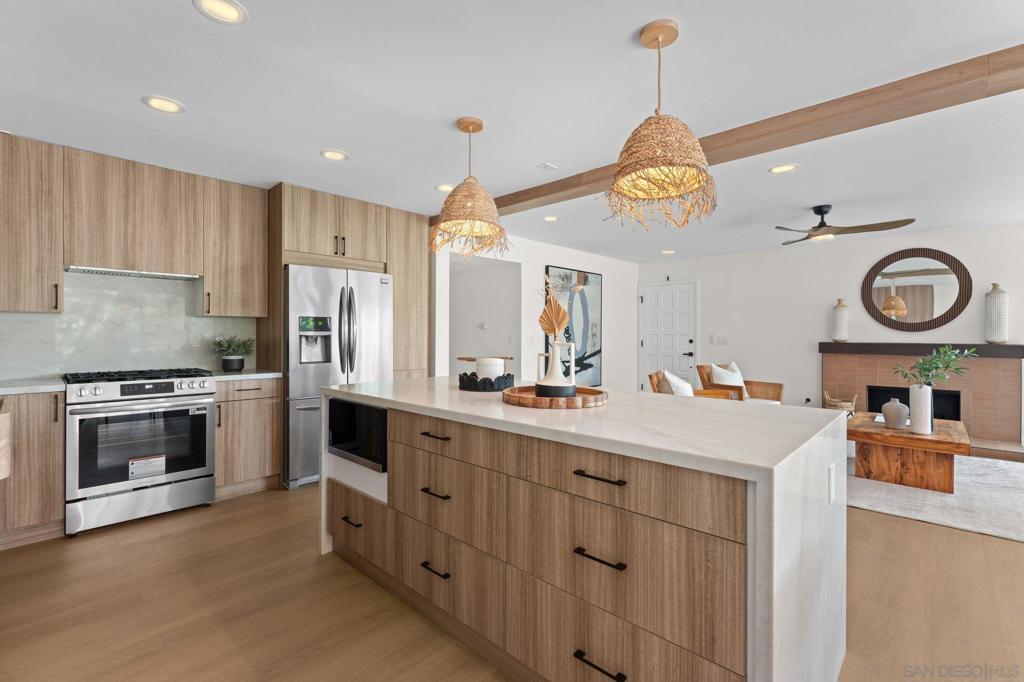 2543 Luciernaga St - photo 17