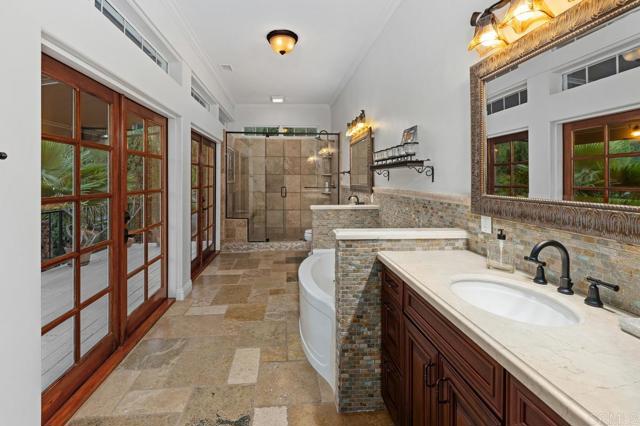 713 Quiet Hills Farm Road, Escondido CA: https://media.crmls.org/mediaz/8080e038-2c58-4ed7-bc9b-b3aff28daa57.jpg