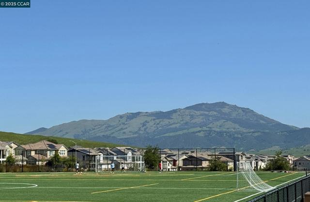 120 Woodcrest Dr, San Ramon CA: https://media.crmls.org/mediaz/8080ec36-6246-482d-ad47-8d56ec01b81e.jpg