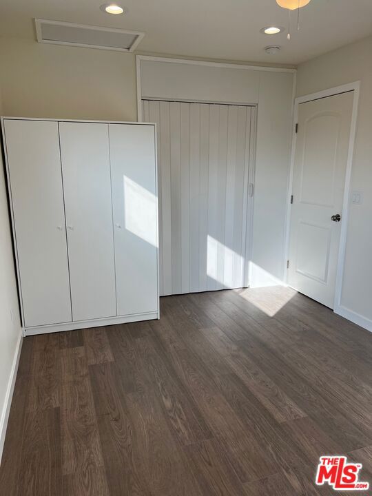 636 3/4 E 87th Street, Los Angeles CA: https://media.crmls.org/mediaz/8081965f-e92d-4c79-83b9-a9cce0e485fa.jpg