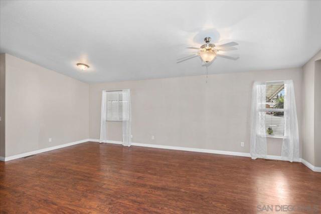 809 Discovery St, San Marcos CA: https://media.crmls.org/mediaz/80829df3-4e0a-416d-85e2-ade4b348441a.jpg