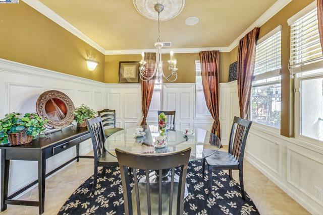 Image 9 of 53 For 3851 Silvera Ranch Dr