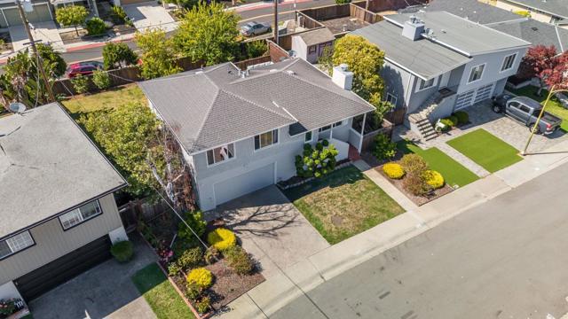 583 Hawthorne Avenue, San Bruno CA: https://media.crmls.org/mediaz/8082fc2a-0567-45df-aa3c-ef5c91110938.jpg