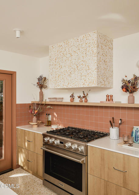 Detail Gallery Image 8 of 35 For 6002 Springvale Dr, Los Angeles,  CA 90042 - 3 Beds | 2 Baths