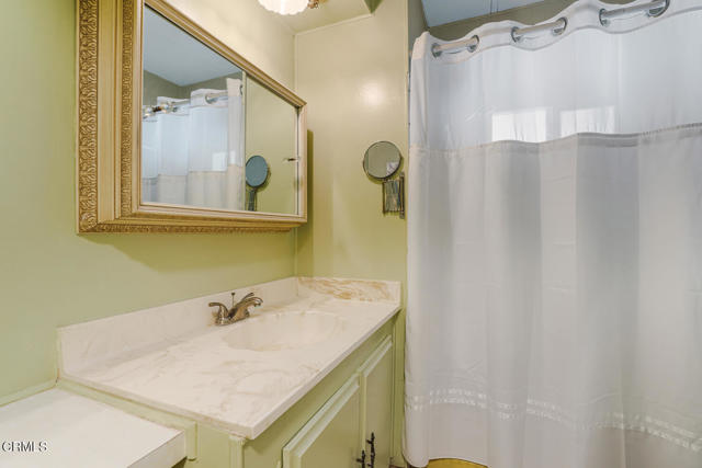 Detail Gallery Image 19 of 27 For 120 Frost Cir #120,  Ventura,  CA 93003 - 2 Beds | 2 Baths