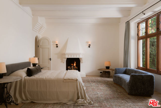 Primary suite