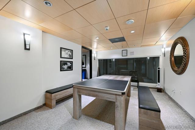 1551 4Th Ave, San Diego CA: https://media.crmls.org/mediaz/808482e4-c418-4d71-be90-11b185970db6.jpg