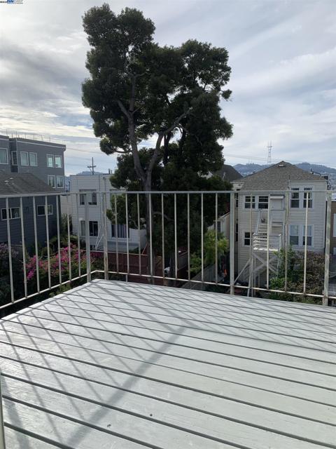 450 San Bruno Ave, San Francisco CA: https://media.crmls.org/mediaz/80848795-f98c-4239-9d2f-ef74808e7709.jpg